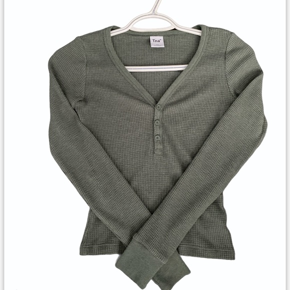 Aritiza TNA thermal henley - Picture 1 of 1